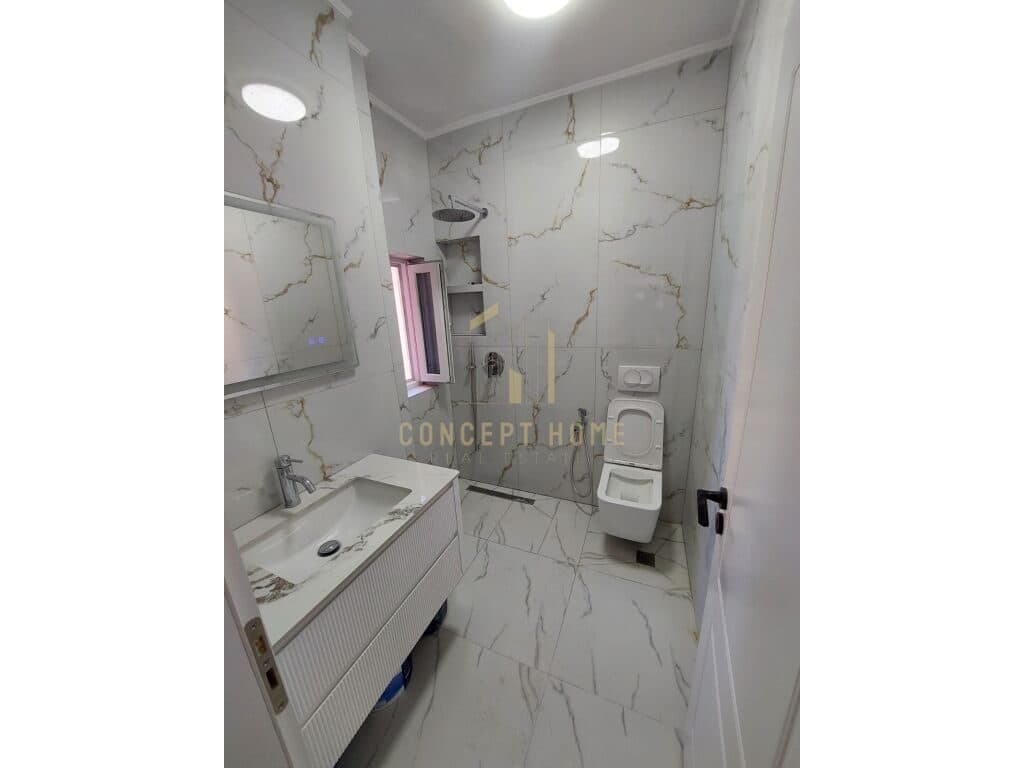 Shitet Apartament 2+1+2 Rr Dibres ,Medresea 2