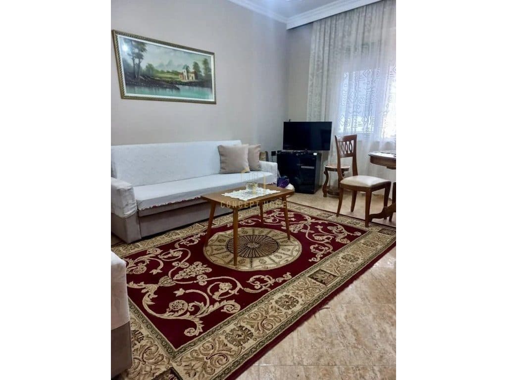Jepet me qera apartament 2+1 tek