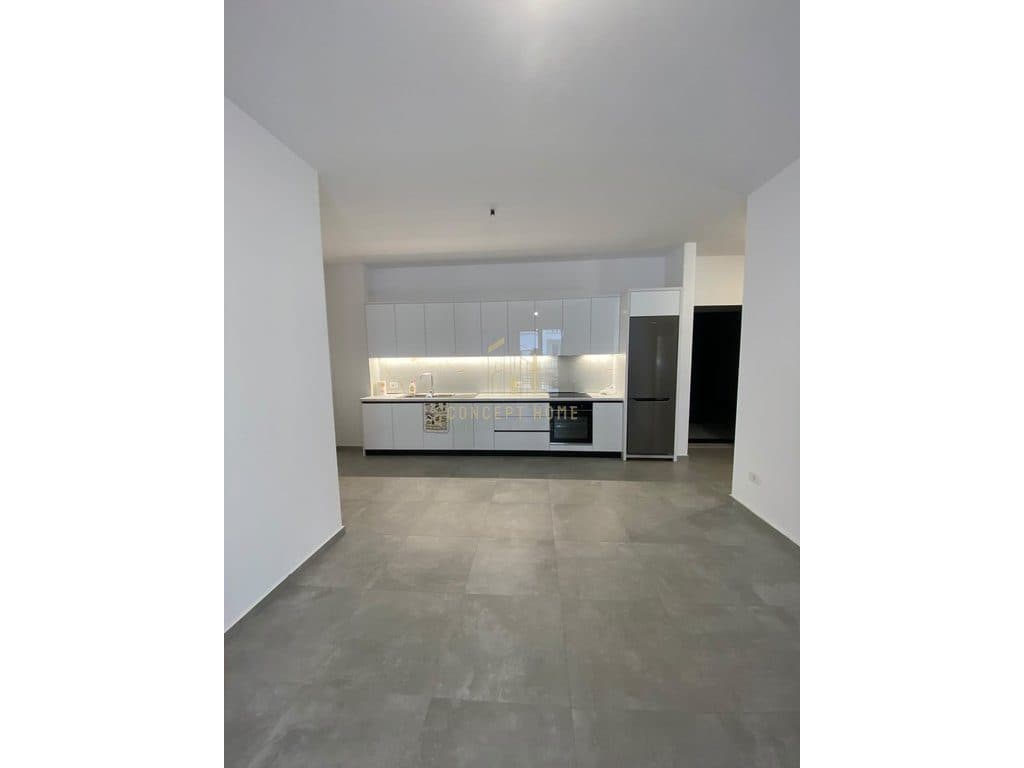 Jepet me qera apartament 2+1+2+ Post parkimi ne Kamez