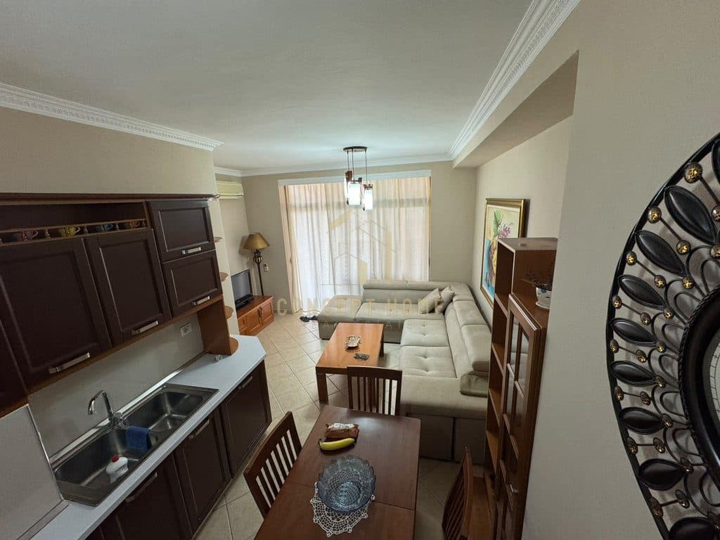Jepet me qera Apartament 2+1 ne Astir