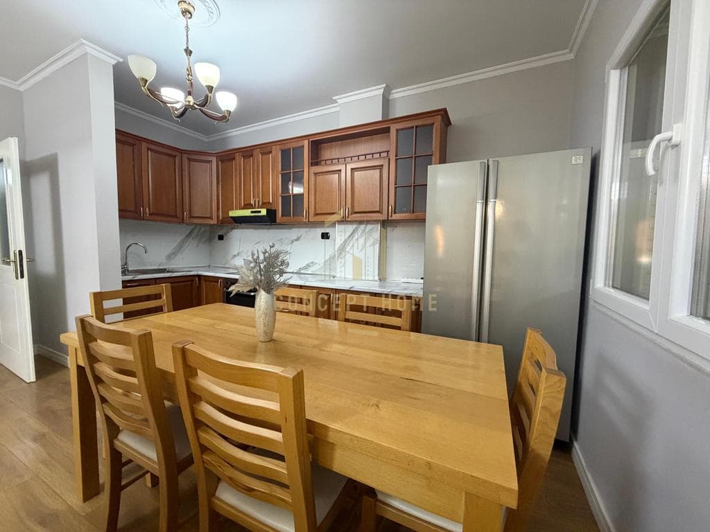 Jepet me qera apartament 2+1 ne Ali Dem