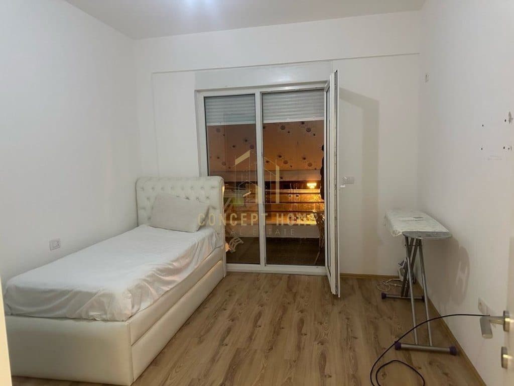 Jepet apartament me qera 2+1+P.Parkimi tek Liqeni i That 4