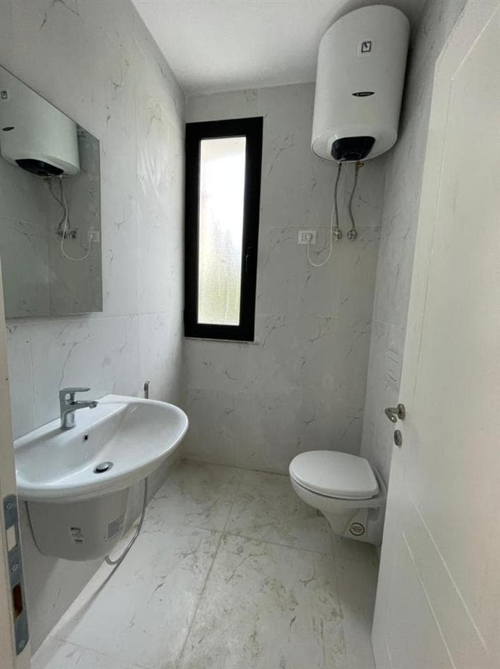 Jepet me qera ambient tek Stadiumi Dinamo 3
