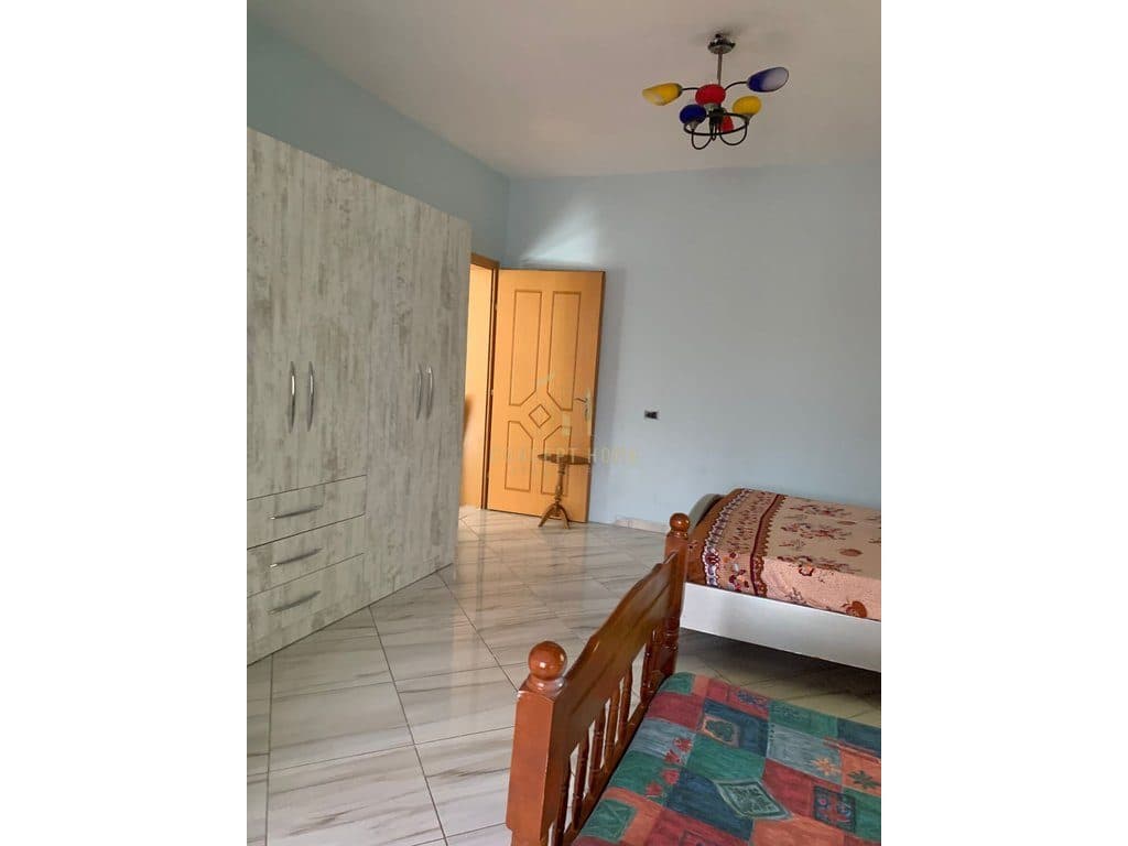 Jepet me qera apartament 1+1 ne 5 Maj 4
