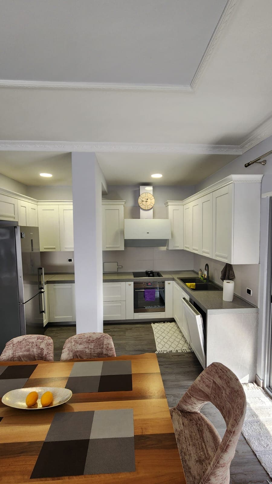 Apartament 3+1+2 Me Qira në Liqeni i Thatë, Tirana - 1500€ | 130 m² 2