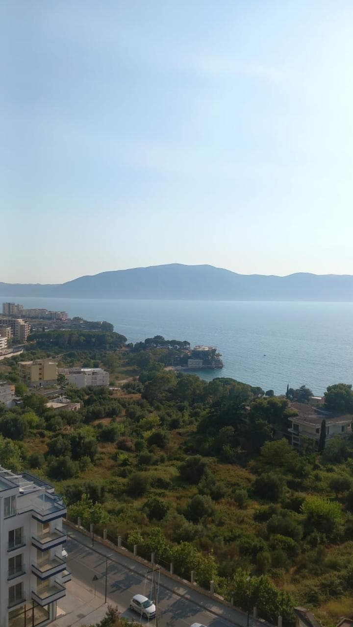 Shitet Apartament 1+1 me pamje deti: Vlora, pranë qendrës dhe bregdetit
