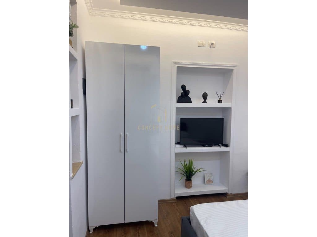 Jepet me qera apartament 1+1 tek 2