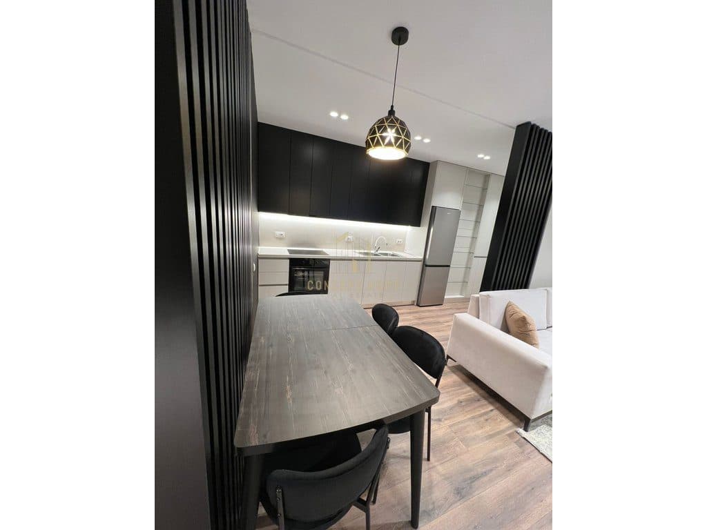 Jepet me qera apartament 2+1 tek ish Fusha Aviacionit 2