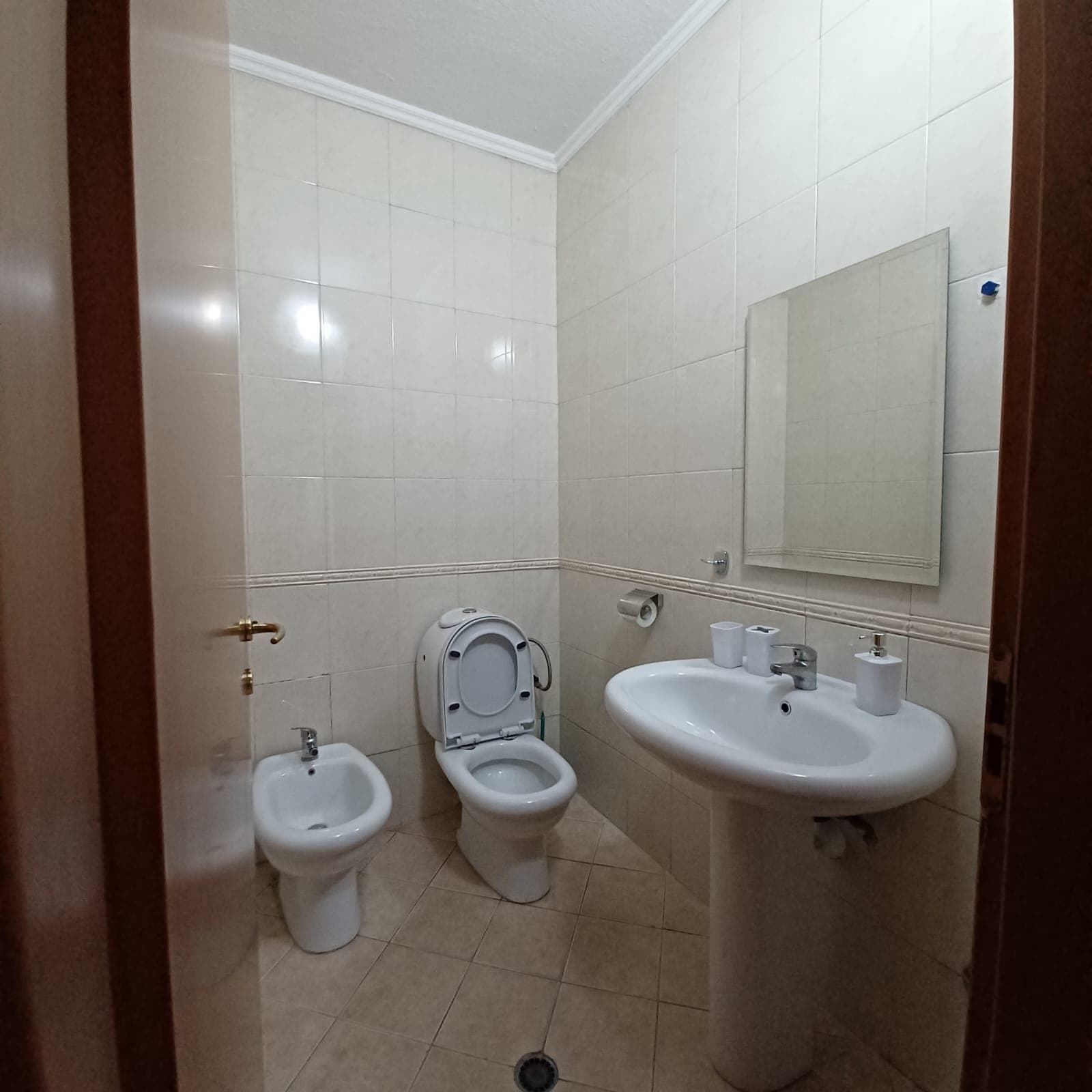 Shitet Apartament 2+1 Ne Qender 3