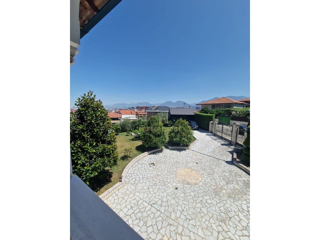 Jepet me qera Super Vile ne Selite / 1000m2 / 3 Kate Yzberisht/Selite/Kombinat, Tirana 4