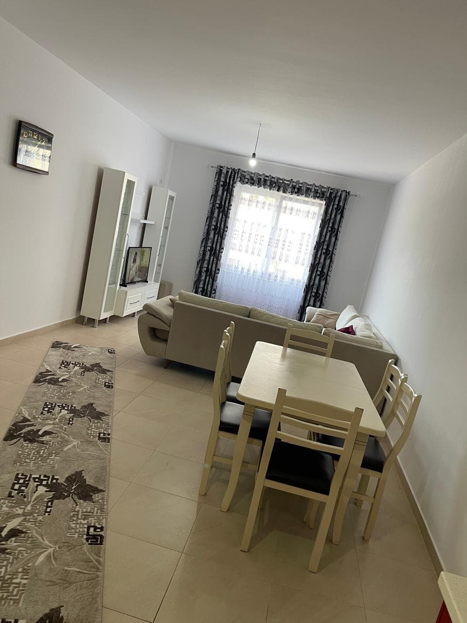 Jepet me qera Apartament 3+1+2 Ne Kinostudio 2