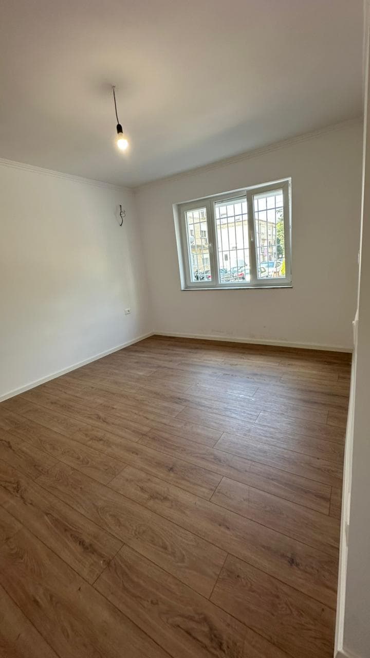 Shitet Apartament 2+1 tek Varri Bamit 4