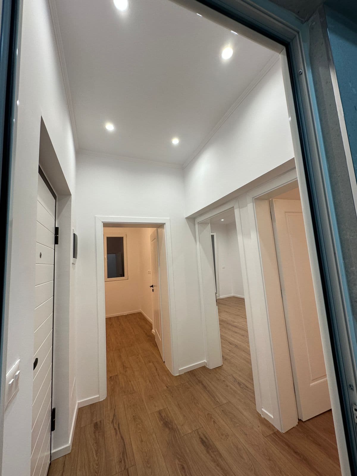 Apartament 2+1 Për Shitje në Rruga e Durrësit, Tiranë - 168,000€ | 73 m² 3