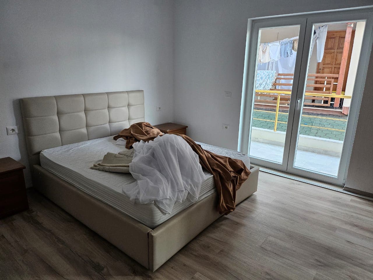 Jepet me qera Apartament 2+1 te Amerikan 3 2
