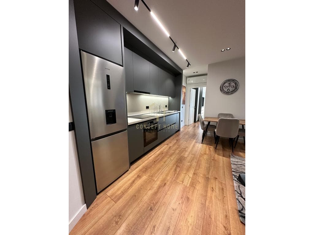 Apartament Luksoz 1+1 Me Qira tek Komuna e Parisit, Tiranë - 65.000 lekë / muaji | 65 m² 3