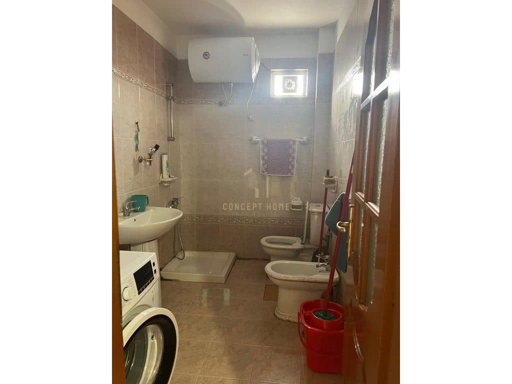 Shitet apartament 2+1 te Kongresi Manastirit (QSUT) Spitali QSUT (Nënë Tereza), Tirana