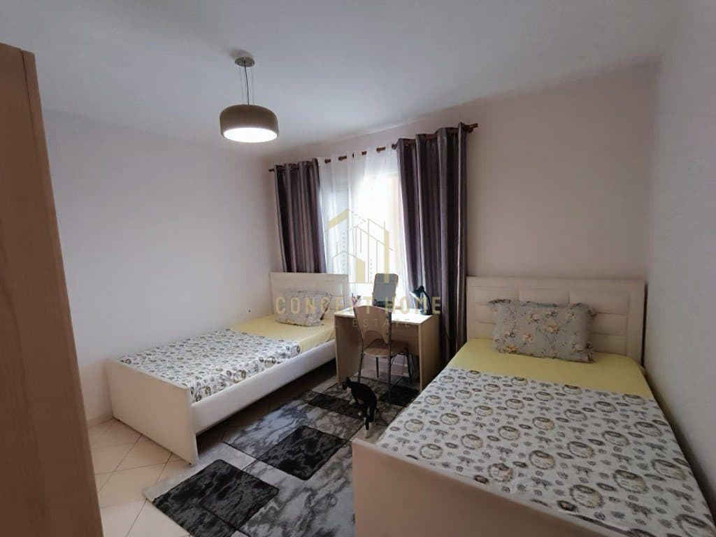 Shitet apartament 2+1+2 ne Fresk 4
