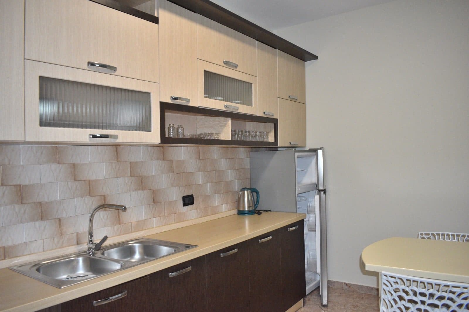 Apartament 2+1+2 me qera tek Kodra e Priftit 4
