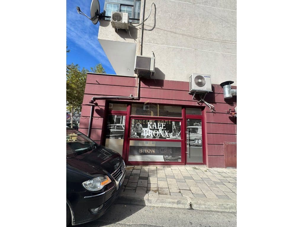 Jepet me qira lokal te Komuna e Parisit 2