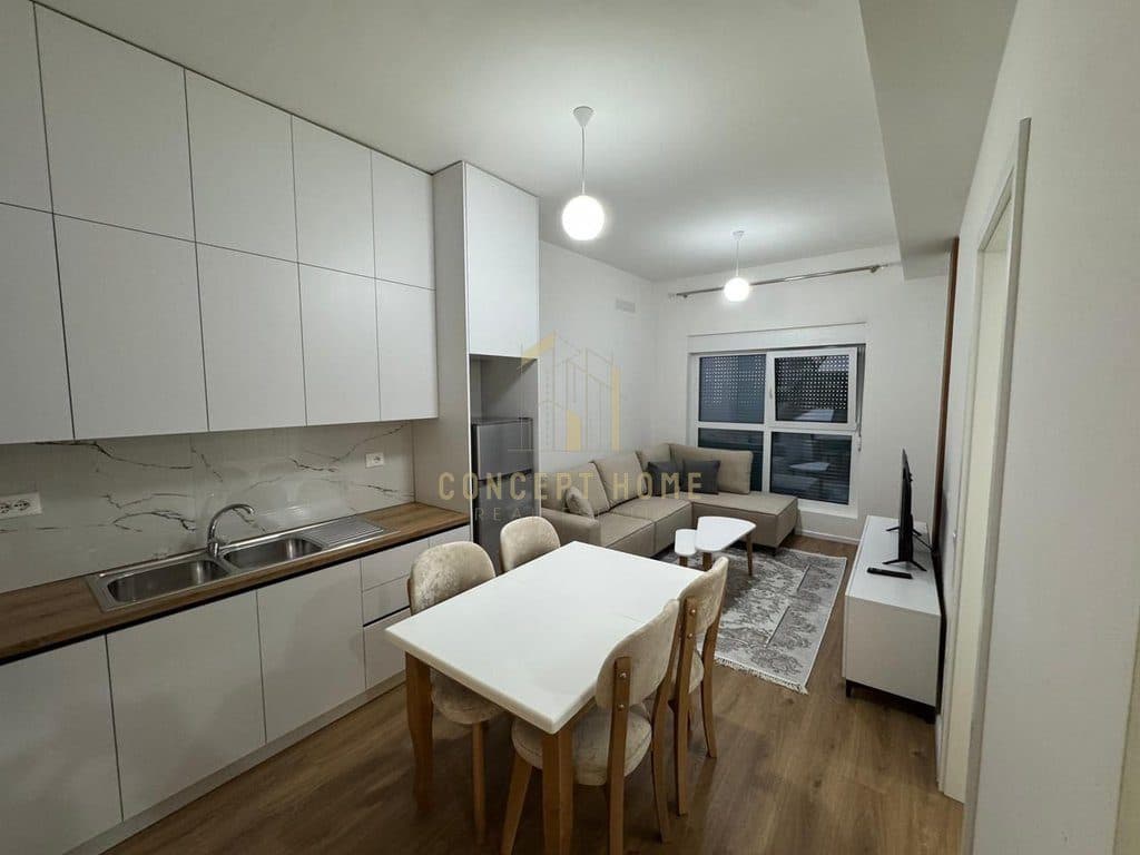 Jepet me qera Apartamenti 1+1 ne Ali Dem.