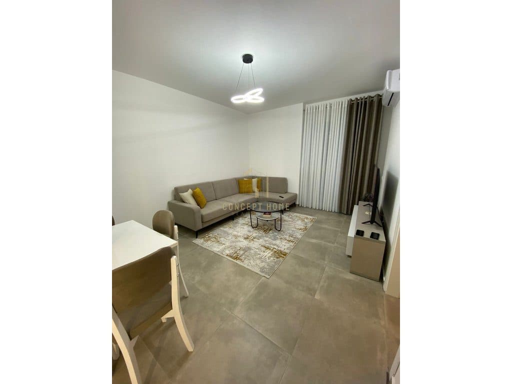 Shitet apartament 2+1 ne 3