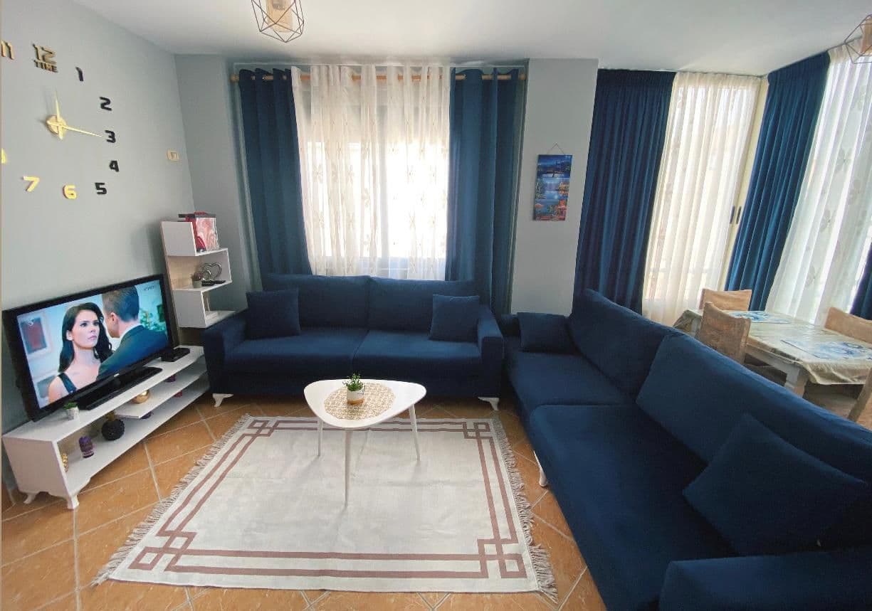 Shitet apartament 1+1 ne Durres