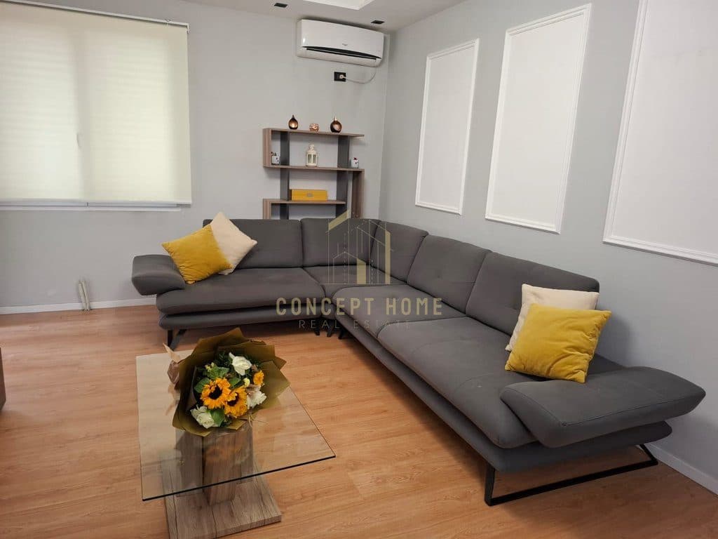 Shitet Apartament 2+1+2 tek Kopshti Botanik 2