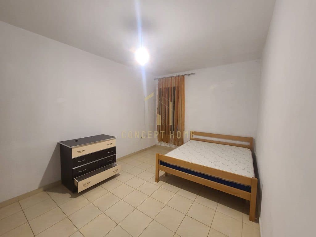 Jepet me qera apartament 1+1 ne 4