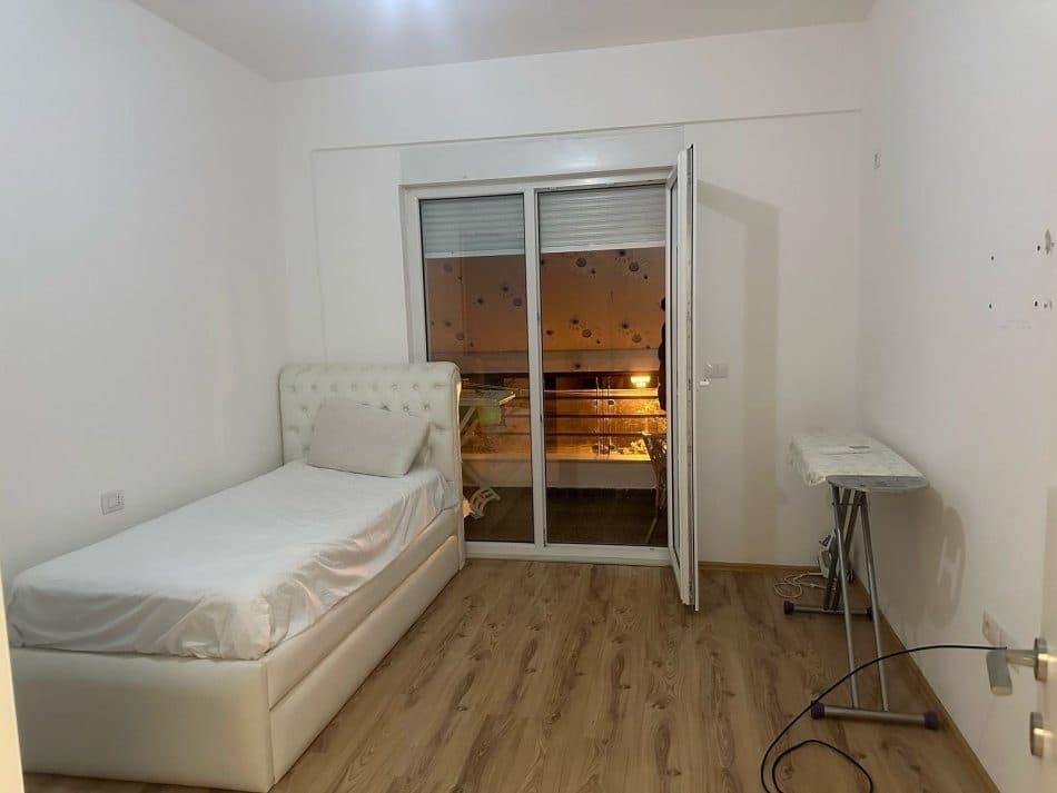 Jepet apartament me qera 2+1+P.Parkimi tek Liqeni i That 4