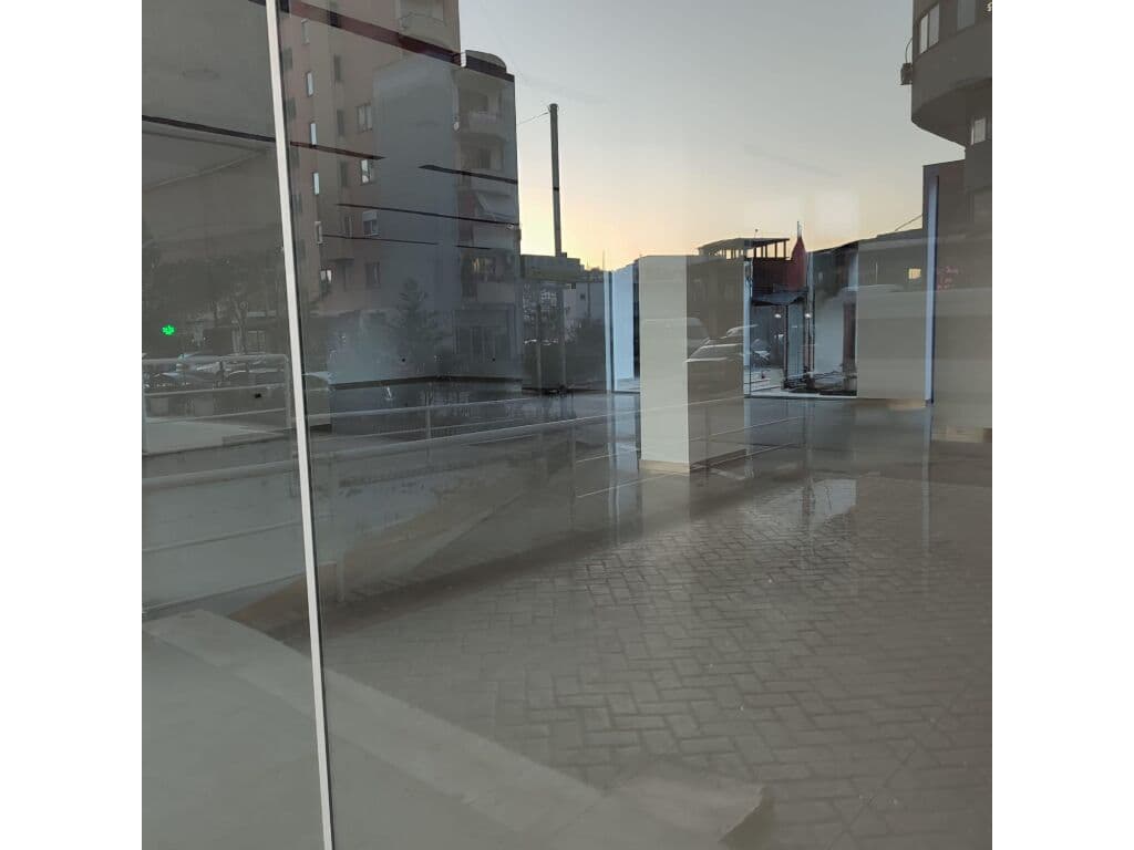 Dyqan për Qira në Astir, Tiranë - 1000€ | Sipërfaqe 200m² 2