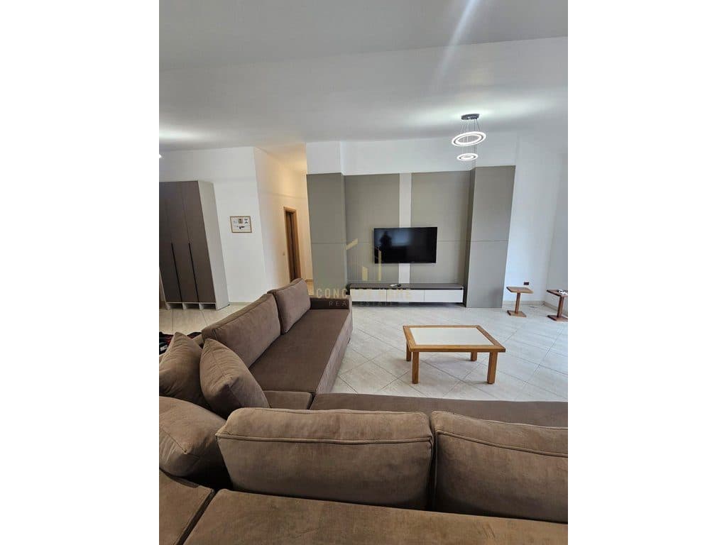 Apartament 2+1+2 Me Qira në Fresk Tiranë - 700€ | 170 m² 4