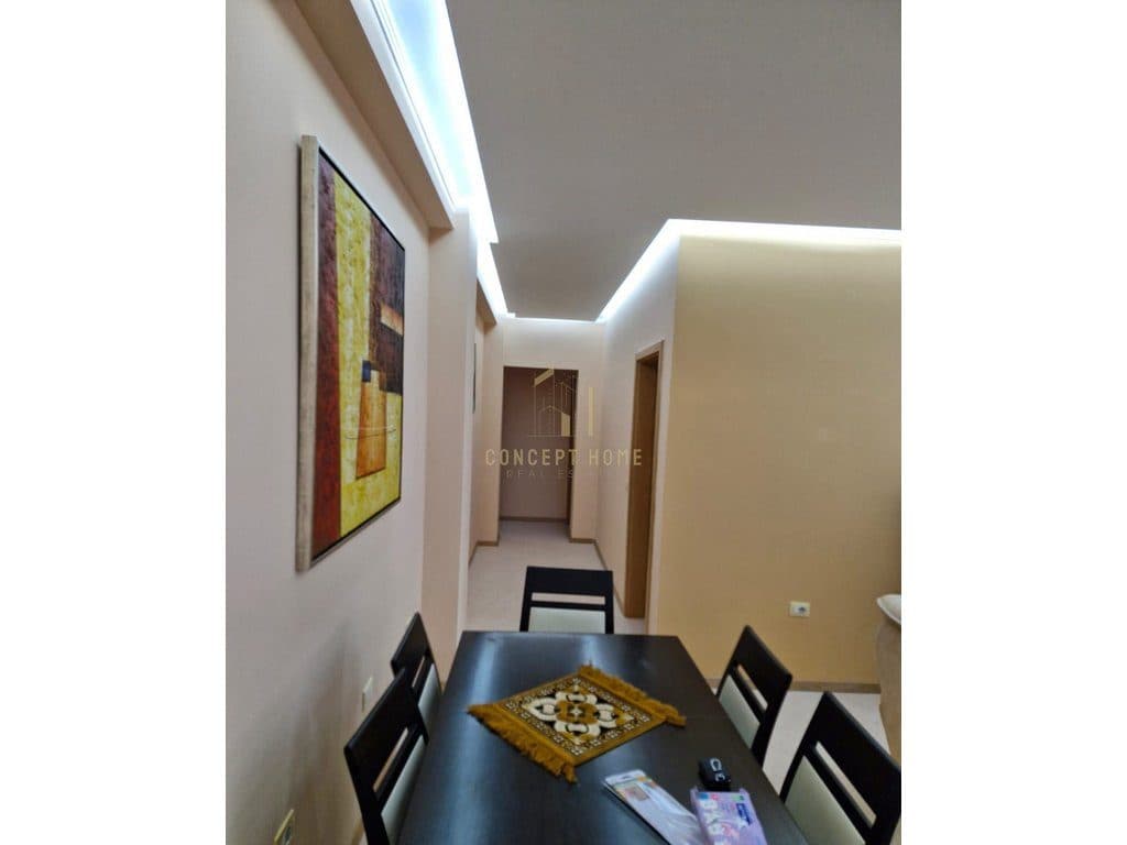 Jepet me qera apartament 2+1 tek Rruga Kosovareve. 4
