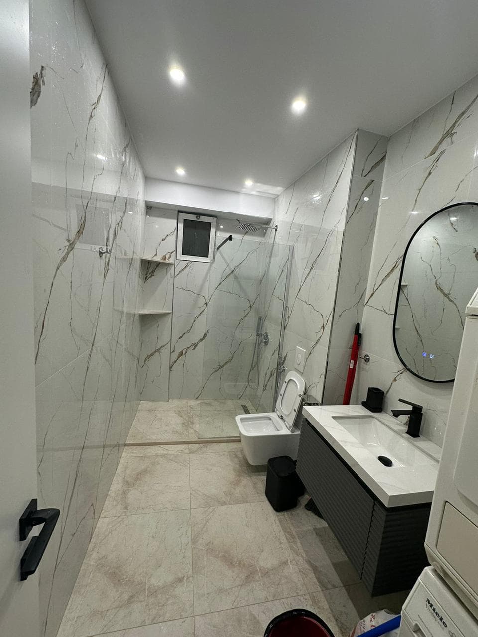 Jepet me qera apartament 1+1 tek Zogu i Zi 3