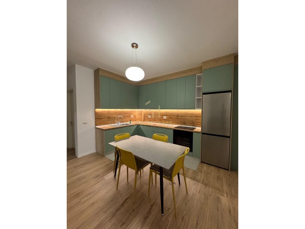 Jepet me qera apartament 2+1 tek 21 Dhjetori