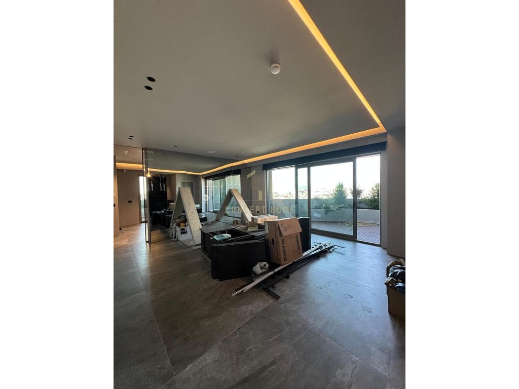 Penthouse 1+2 Me Qira në Rruga e Elbasanit, Tirana - 3000€ | 110 m² 3