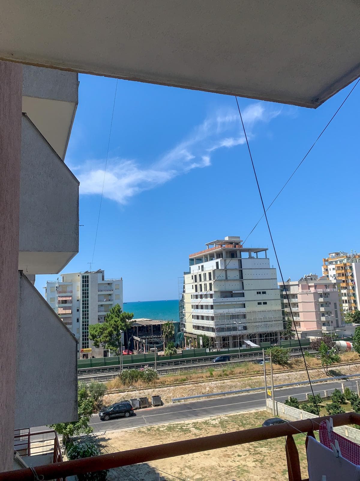 Shitet Apartament 2+1 Tek Shkembi i Kavajes