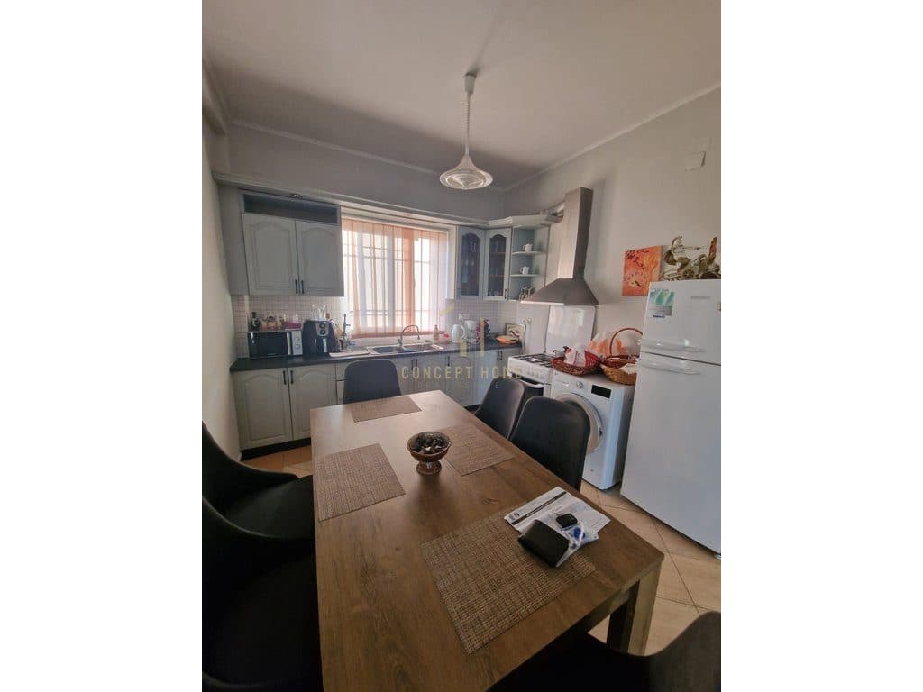 Shtëpi 2 kateshe Për Shitje prane ,Qendra Tregtare QTU,Univers City - 280,000€ | 230 m² 3