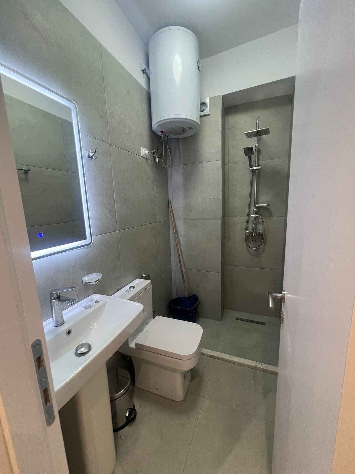 Shitet Apartament 2+1 tek Rruga Dritan Hoxha, Kompleksi Aura. 4