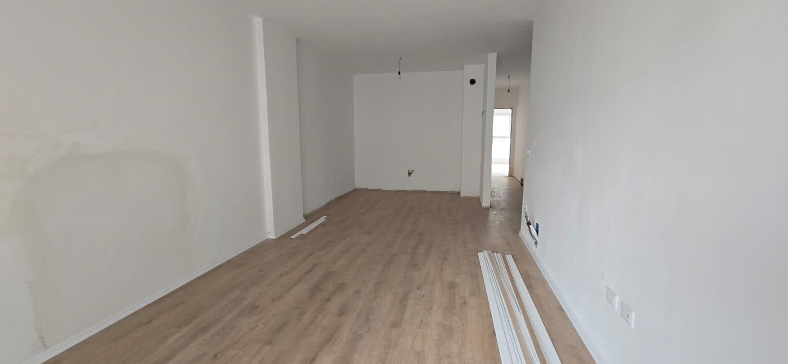 Shitet apartament 2+1 ne Laprake