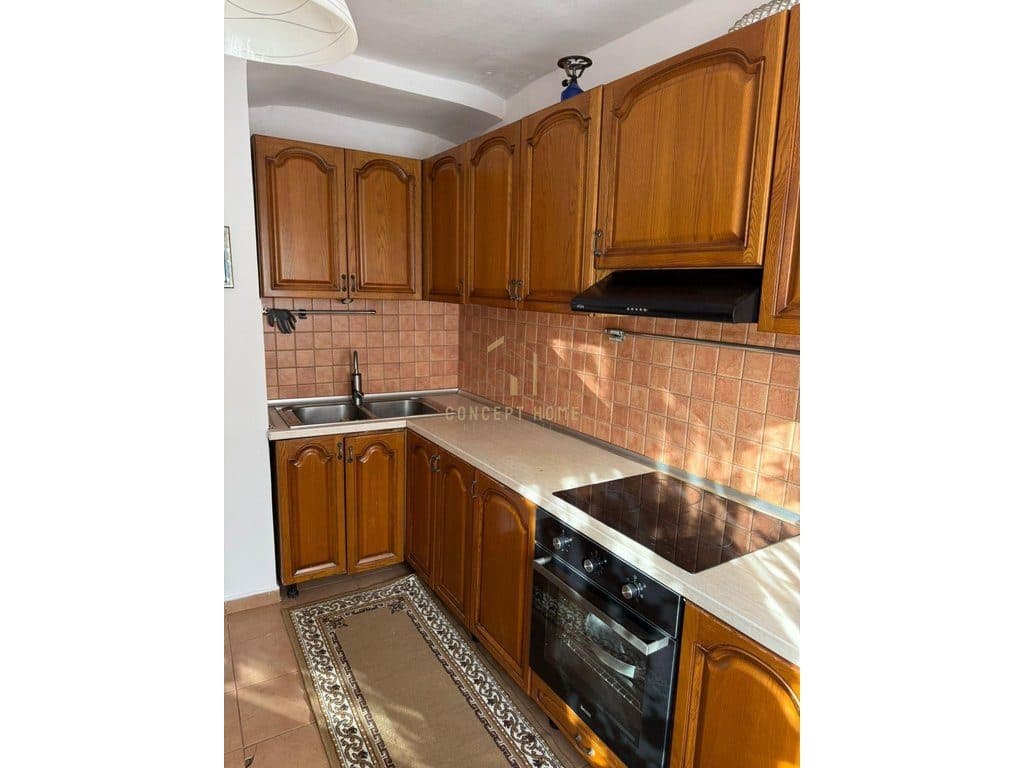 Jepet me qera apartament 1+1 tek 2
