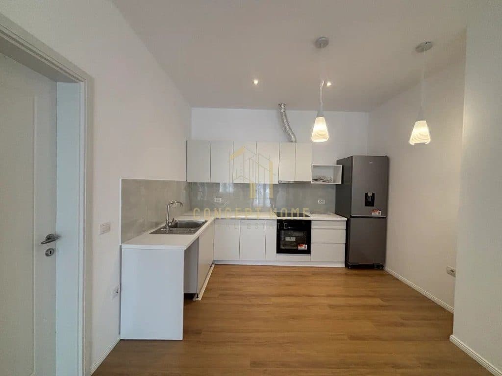 Jepet me qera apartament 1+1 te