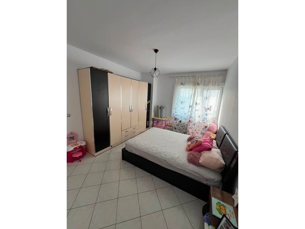 Jepet me qera apartament 2+1 tek rruga Dritan Hoxha (prane Ish Sheshit Shqiponja)