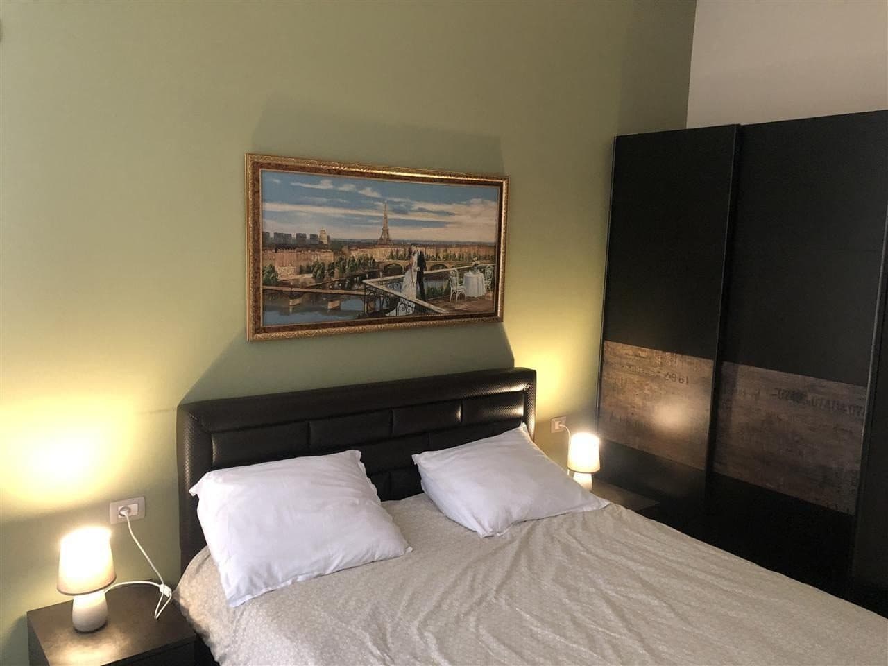 Jepet me qera apartament 1+1 Tek Pazari i Ri 4