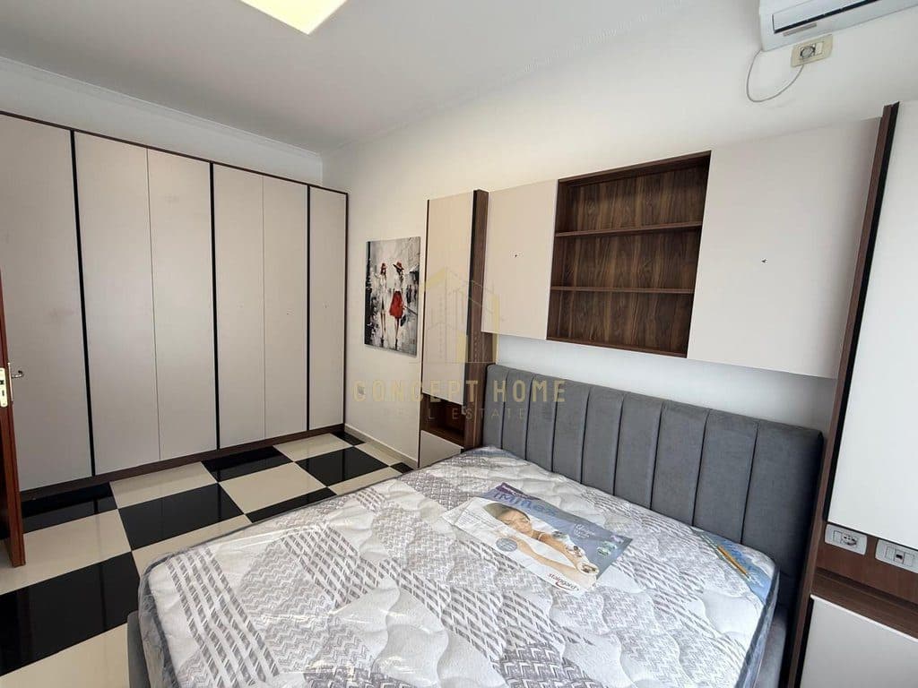 Jepet me qera apartament 1+1 ne Porcelan. 3