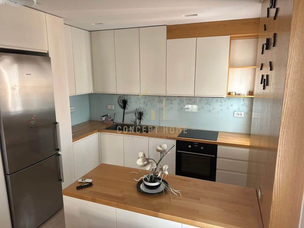 Apartament 3+1+2+2+2P Me Qira në Komunën e Parisit, Tiranë - 1500€ | 155 m² 4