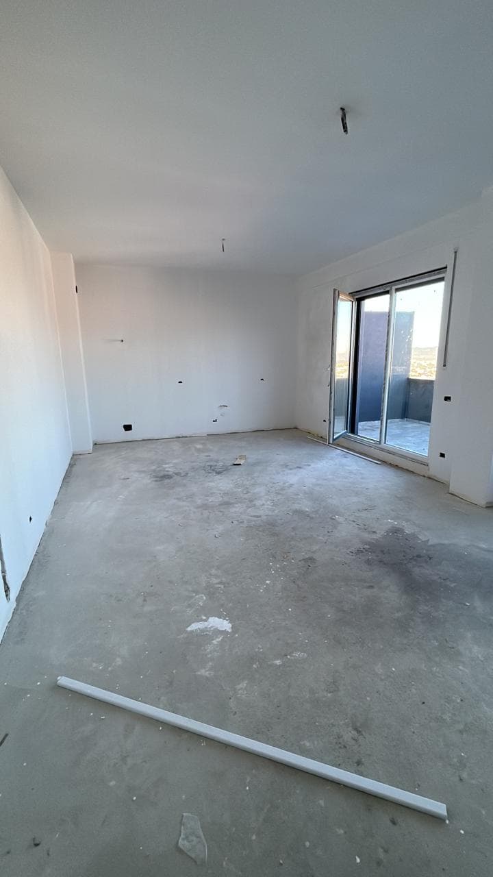 Shitet penthouse 1+1+verande ne Kamez 3