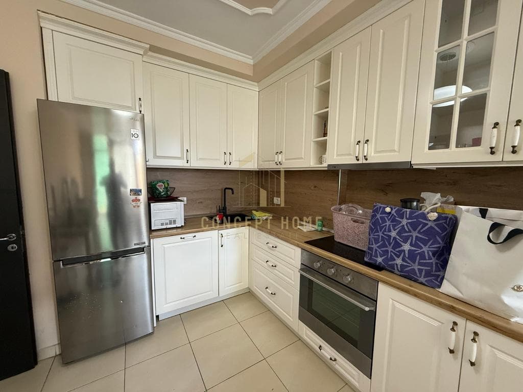 Jepet apartament 2+1 me qera tek Komuna E Parisit 2