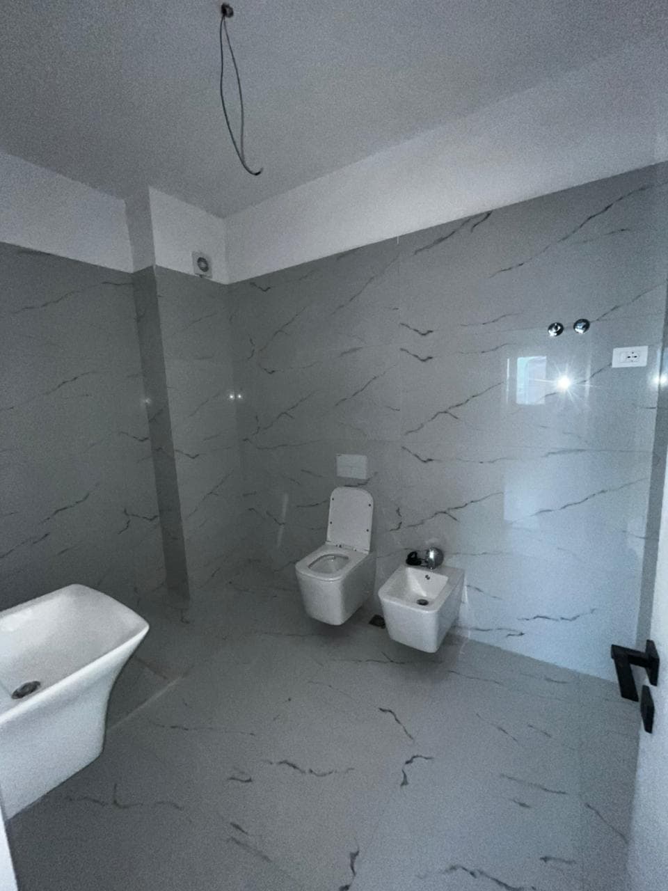 Shitet apartament 2+1+2 ne Kamez (White POWER SHPK) 4