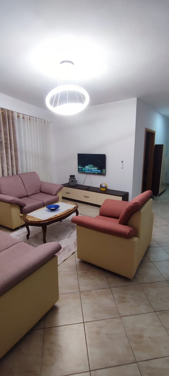 Jepet apartament me qera 1+1 tek 21 Dhjetori 3