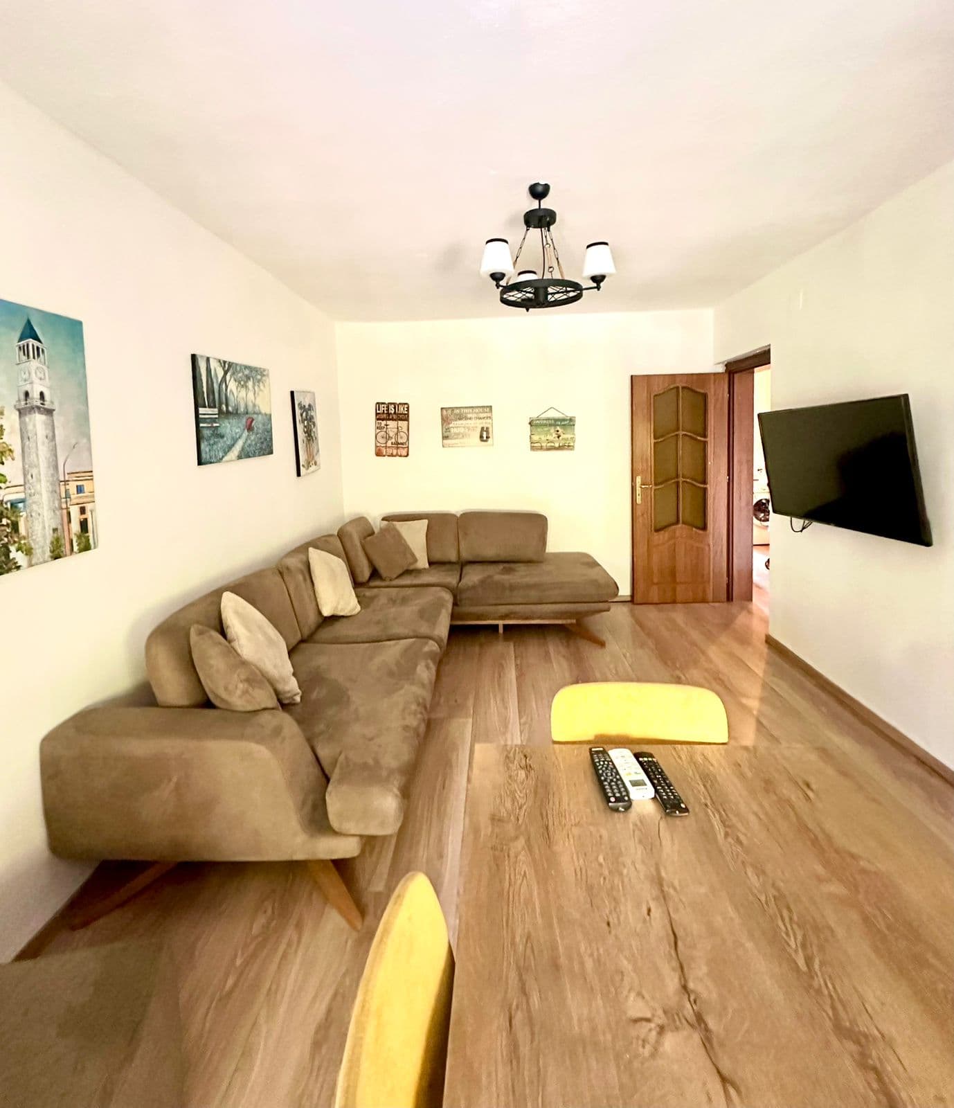 Shitet apartament 1+1 tek Zogu i Zi